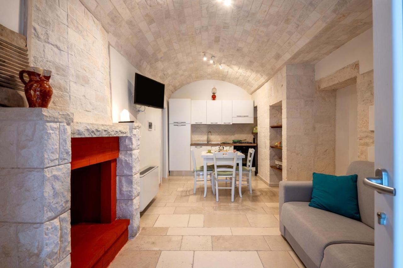 Trullo Il Focolare In Masseria Cisternino Kültér fotó